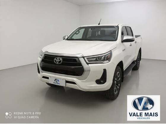 TOYOTA HILUX SW4 2.8 D-4D TURBO DIESEL SRX 4X4 AUTOMÁTICO TOYOTA HILUX SW4 2.8 D-4D TURBO DIESEL SRX 4X4 AUTOMÁTICO